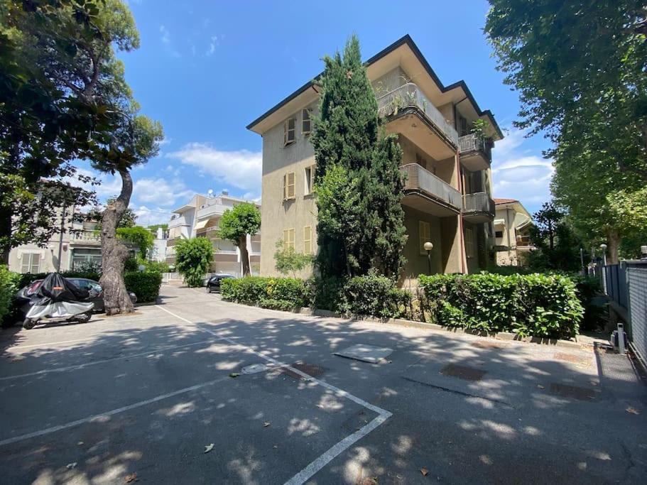 Ampio Appartamento In Posizione Strategica Rimini Exterior photo